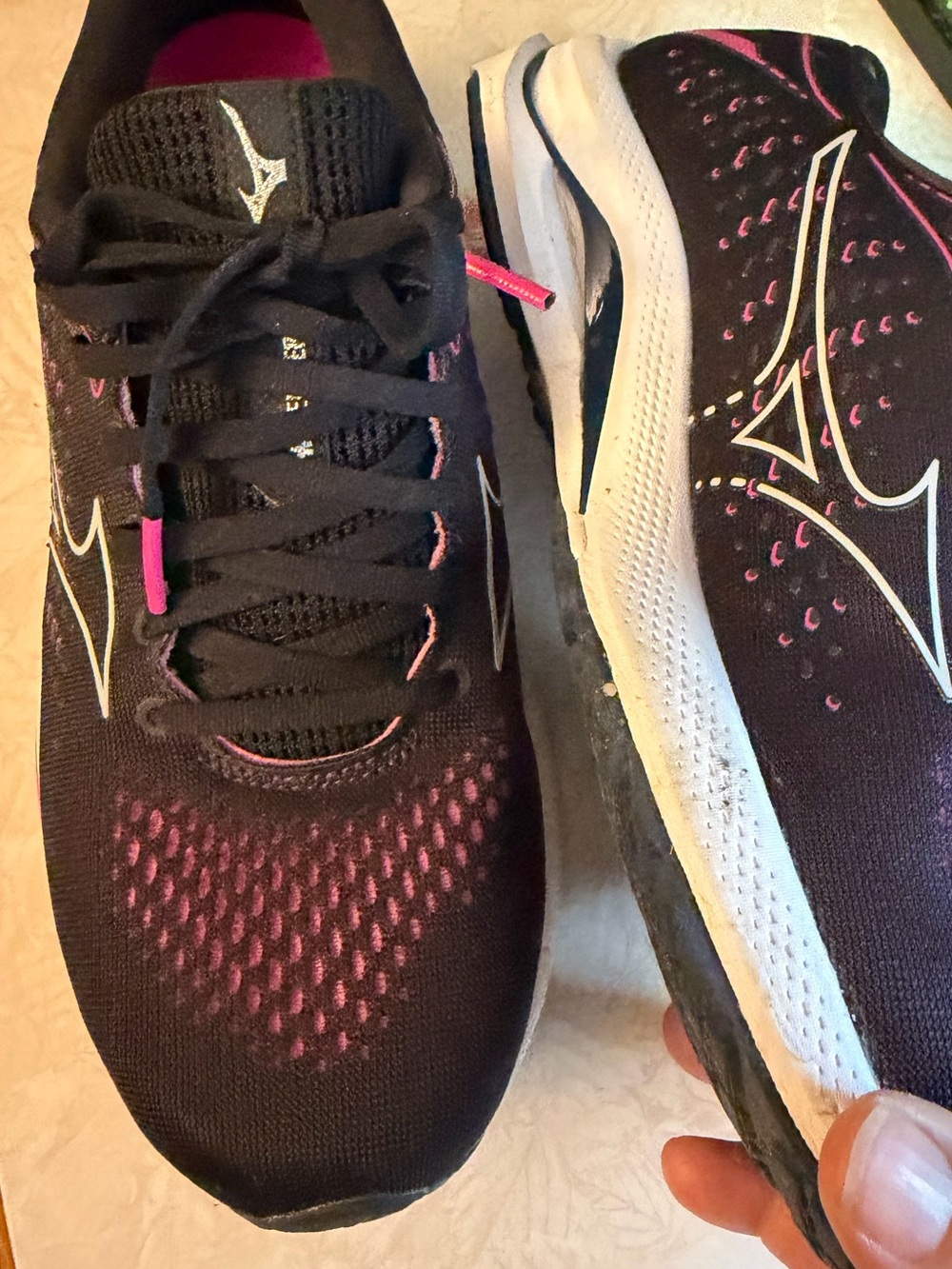 Mizuno wave rider 25 Women's Black & Pink size 9.5 walking Running Shoes